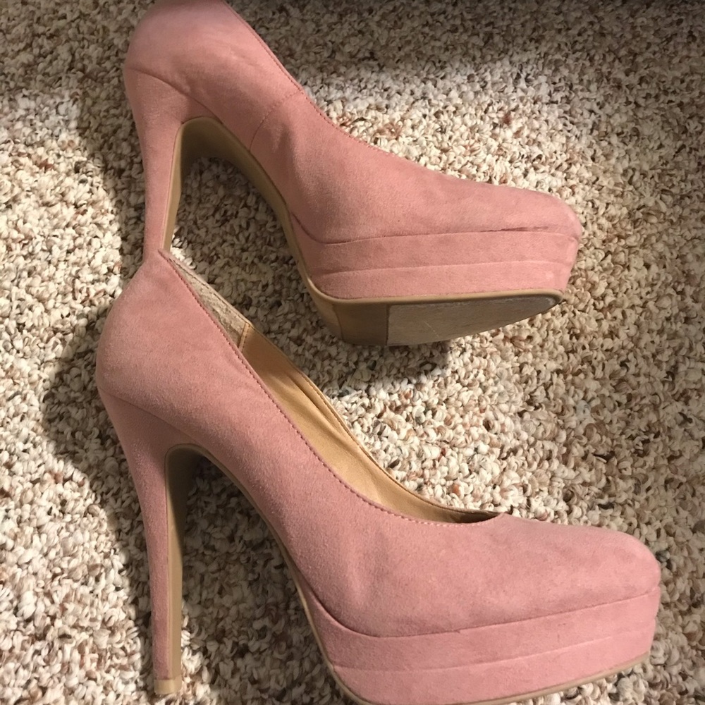Platform Heels - Picture 4 of 7
